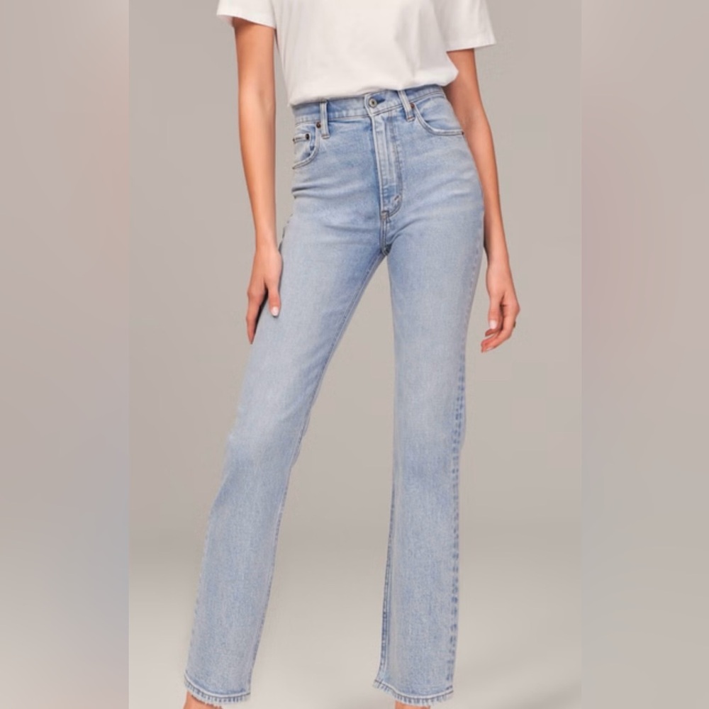 Abercrombie Ultra High Rise Straight Jean - Picture 2 of 4